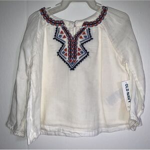 Old Navy Long Sleeve Top. NWT Size 12-18 Month. Embroidery Embellished